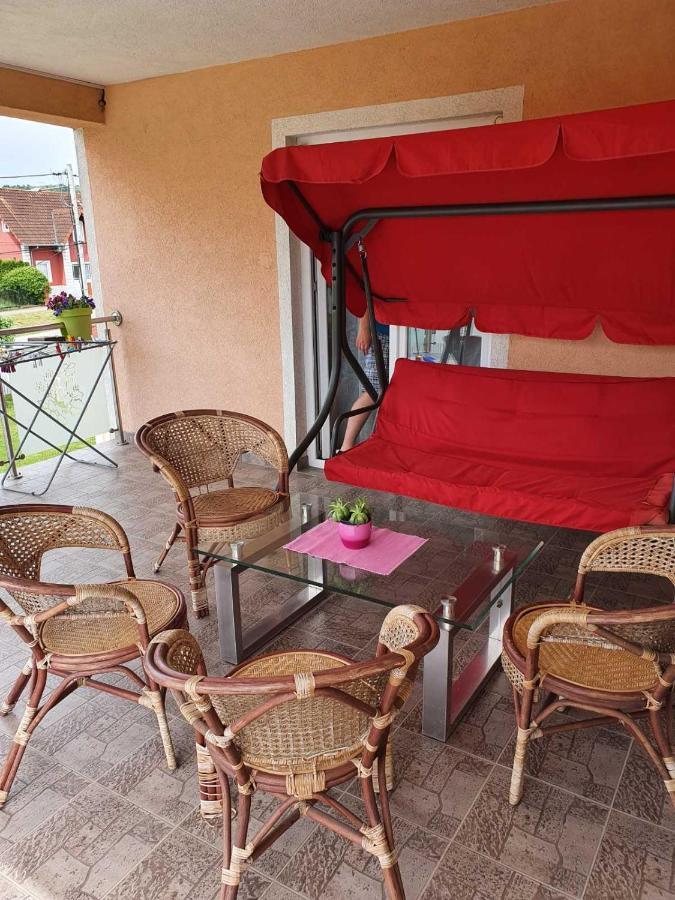 Apartmani Apolon Rednek Kültér fotó