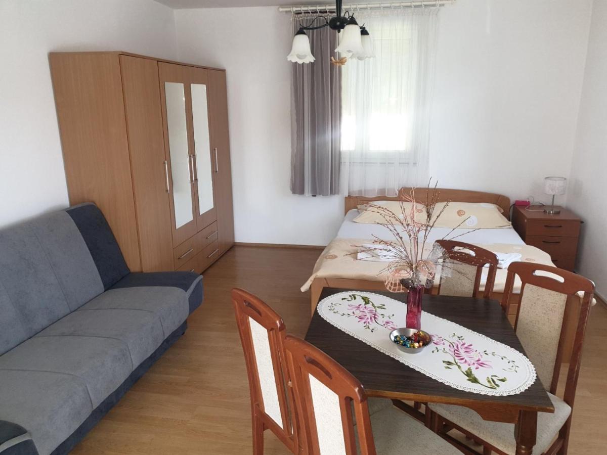 Apartmani Apolon Rednek Kültér fotó