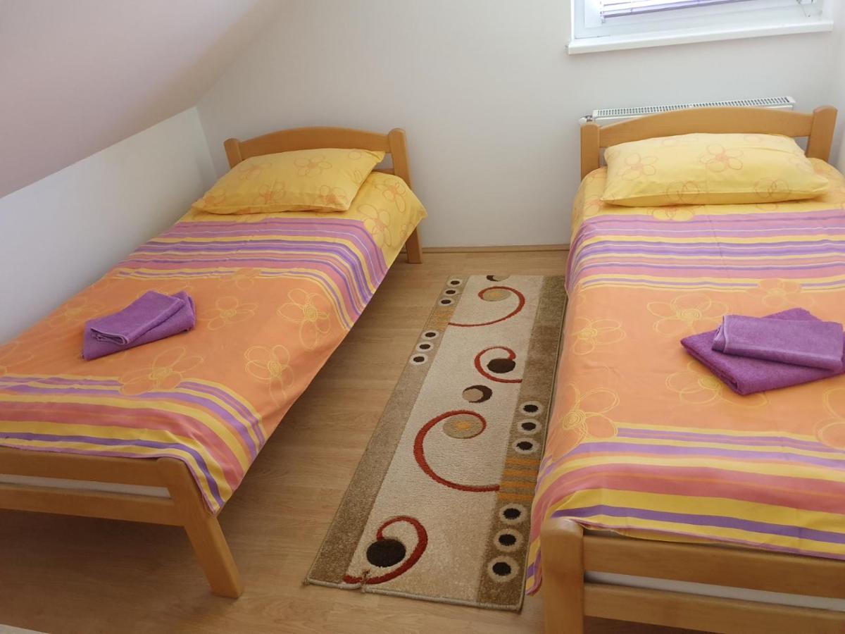 Apartmani Apolon Rednek Kültér fotó